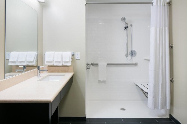 Staybridge Suites Des Moines Downtown image 27